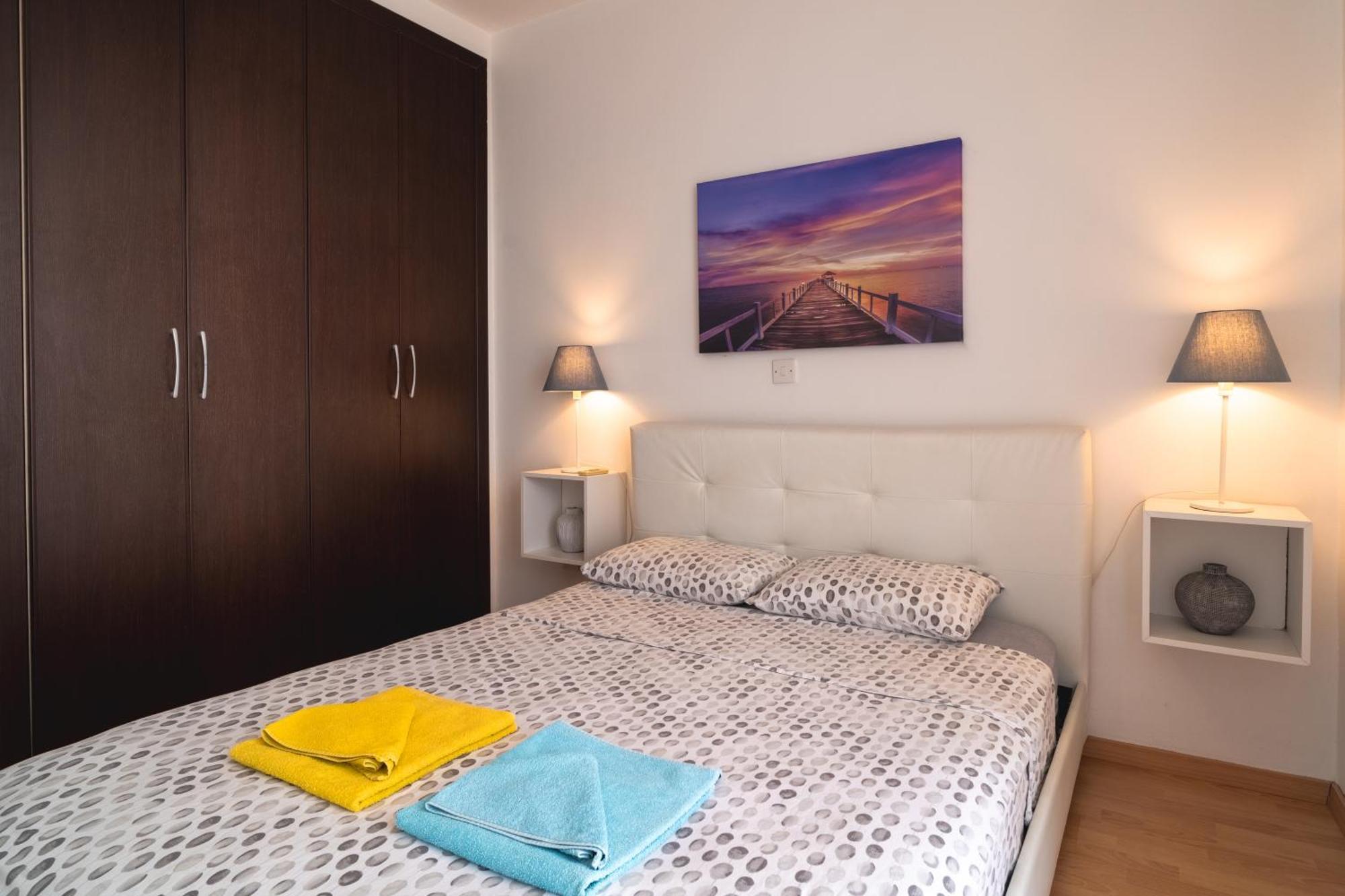 Violet Dusk City Center Flat Larnaca Zewnętrze zdjęcie
