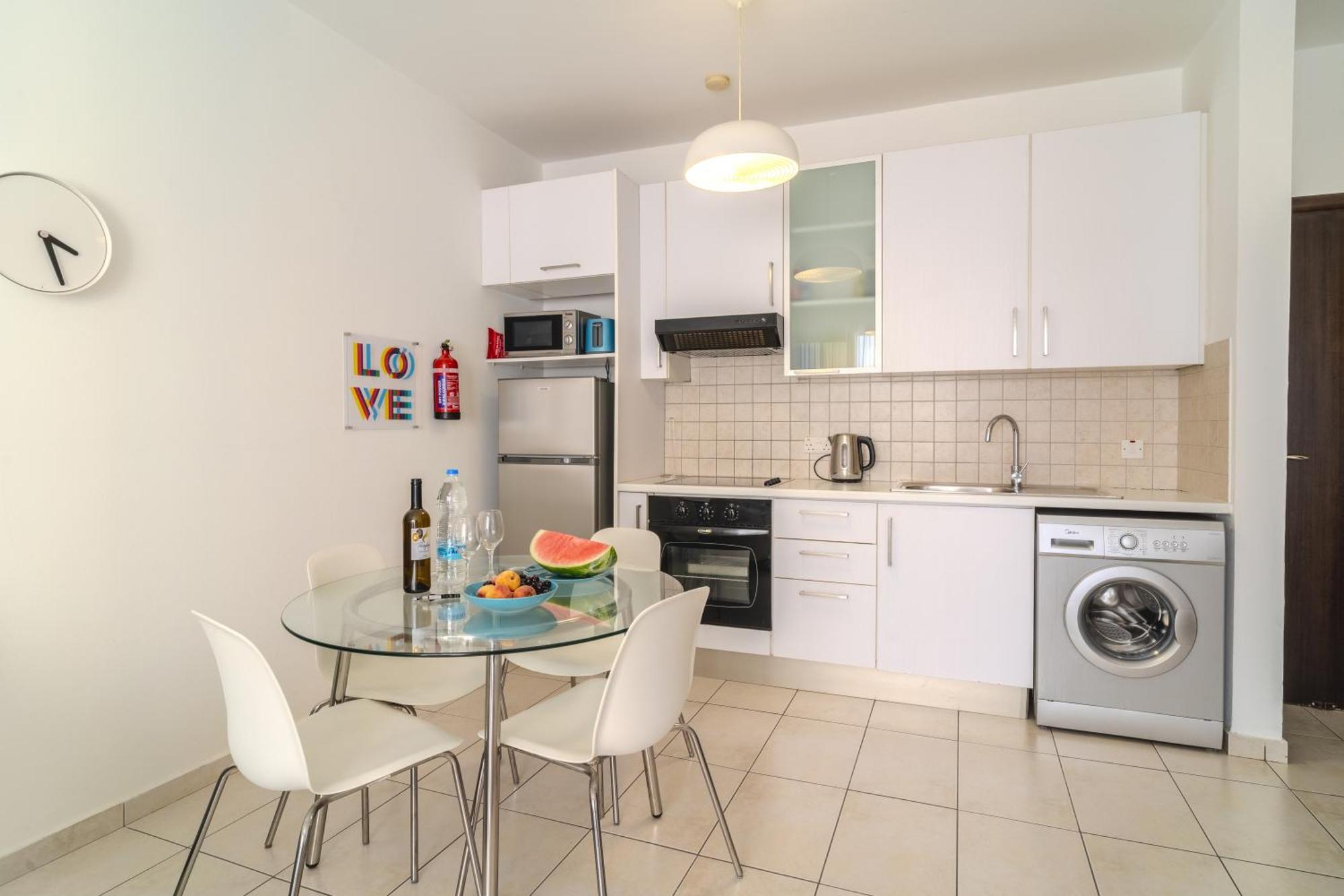 Violet Dusk City Center Flat Larnaca Zewnętrze zdjęcie