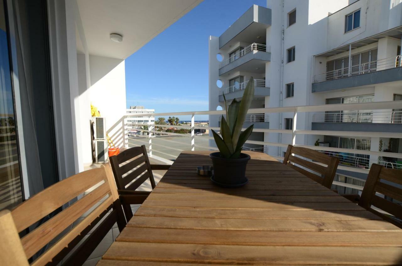 Violet Dusk City Center Flat Larnaca Zewnętrze zdjęcie